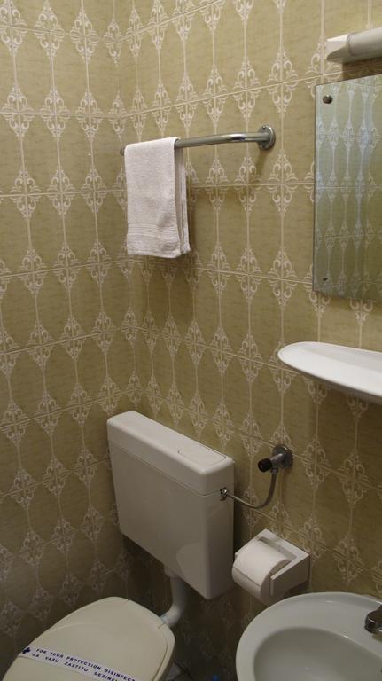 Apartments Dr. Vlasic ポドストラナ エクステリア 写真