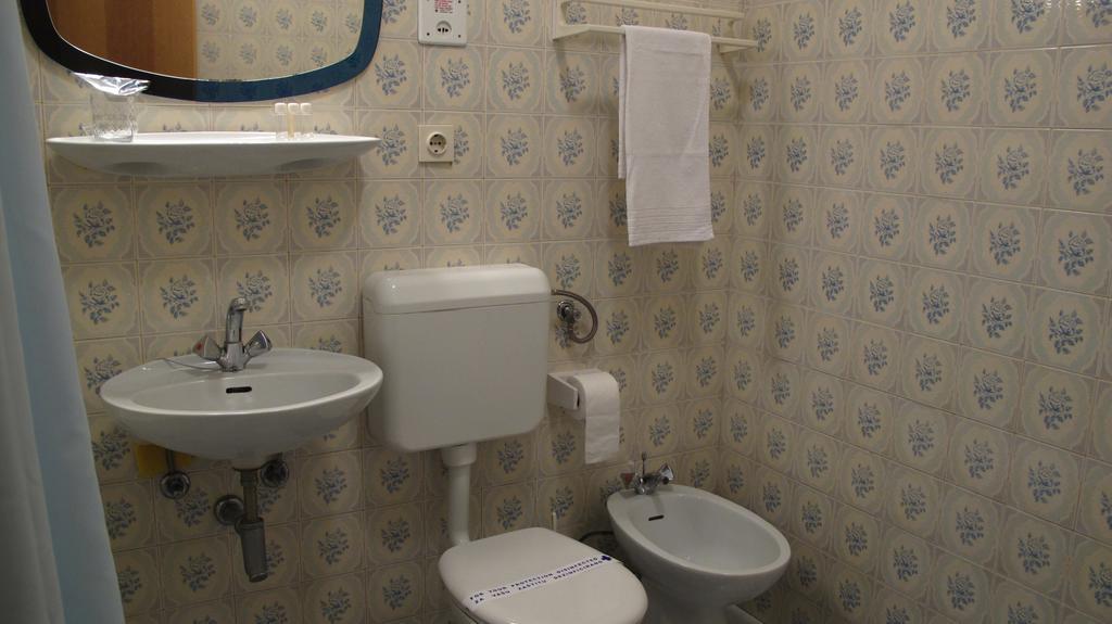 Apartments Dr. Vlasic ポドストラナ エクステリア 写真